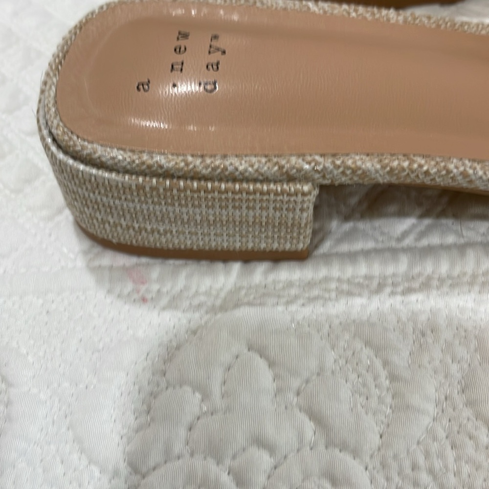 A New Day, beautiful slide sandals,  size 10 never worn! NWOT - Picture 7 of 8